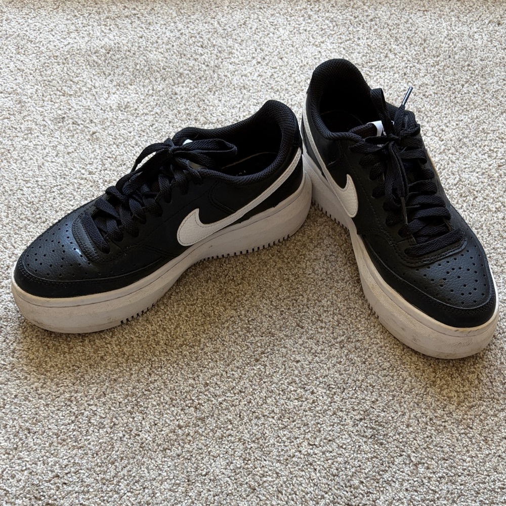 Nike court vision Alta platform size 8